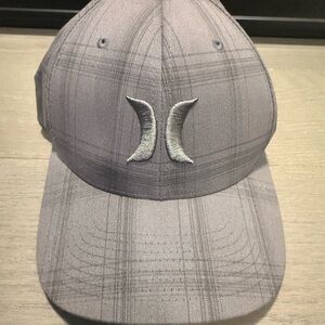 Hurley grey plaid hat